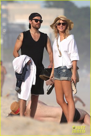  Paul Wesley & Candice King Hang Out at the pantai in Rio!