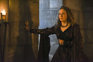  Reign "All It Cost Her..." (4x16) promotional picture