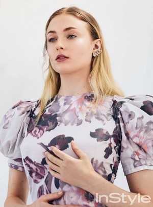  Sophie Turner ~ InStyle ~ May 2017