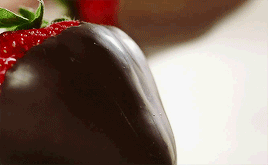  chocolat covered strawberries