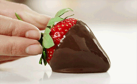  초콜릿 covered strawberries