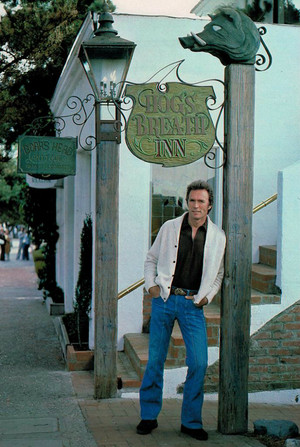 Clint Eastwood in front of the Hog's Breath Inn
