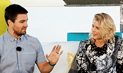  Emily Bett And Stephen Amell at the SYFY special event