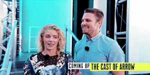  Emily Bett and Stephen Amell #SDCC #SYFY