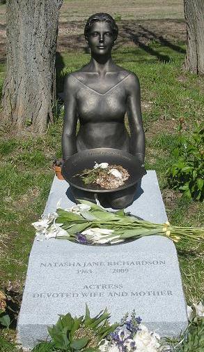  Gravesite Of Natasha Richardson