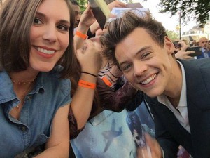 Harry and a fan at the Dunkirk Premiere