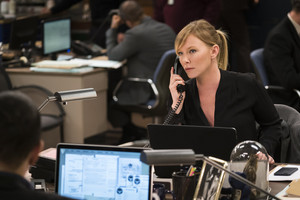  Kelli Giddish as Amanda Rollins in Law and Order: SVU - Real Fake News (18x17)