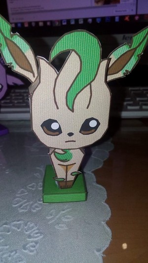 Leafeon's papercraft