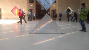 Louvre Pink Floyd 1