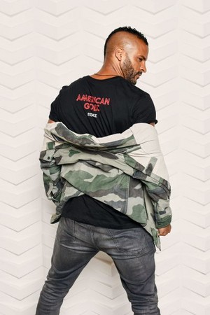  Ricky Whittle at BuzzFeed's SXSW American Gods' Photobooth oleh William Callan