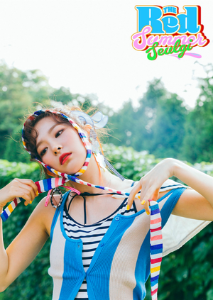 Seulgi teaser images for 'The Red Summer'