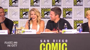 Stephen Amell and Emily Bett Rickards at SDCC 2017 Arrow panel. 