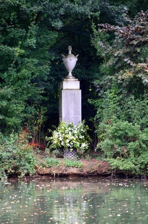 Gravesite Of Princess Diana 