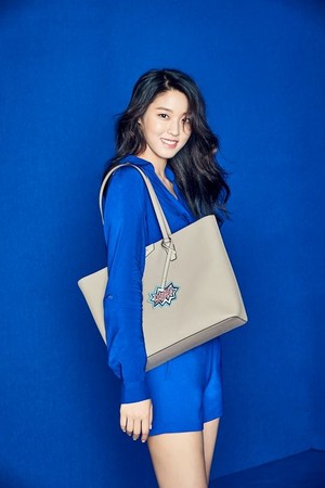 AOA's Seolhyun for Hazzys Accessories 'COLORED HAZZYS WONDERLAND'