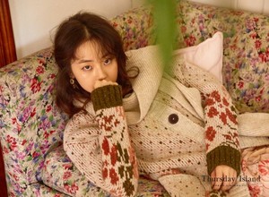  Ahn Sohee for Clothing Brand 'Thursday Island' 2017 F/W Collection