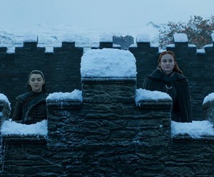  Arya and Sansa