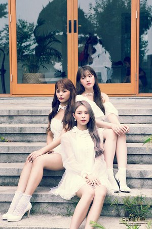  CLC 6th Mini Album 'FREE'SM' জ্যাকেট Shooting Behind