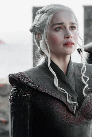  Emilia as Daenerys