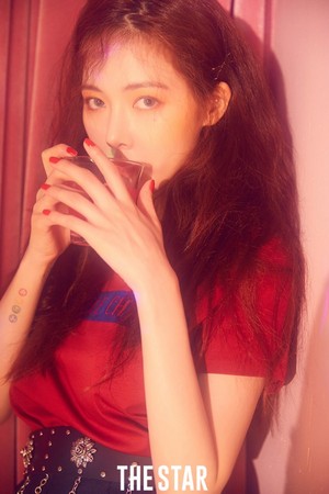  HyunA for THE ngôi sao Magazine September Issue