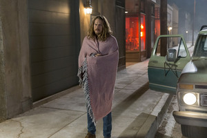  Midnight, Texas “Blinded por The Light” (1x06) promotional picture