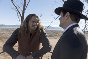 Midnight, Texas “Blinded 의해 The Light” (1x06) promotional picture