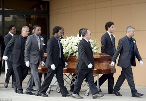  Natalie Cole's Funeral Back In 2015