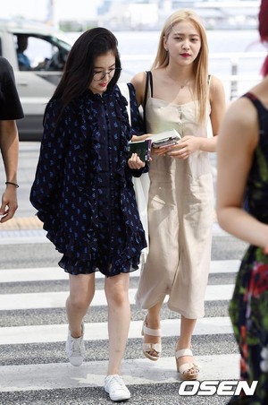  Red Velvet @ Incheon Airport off to Singapore for 'Music Bank World Tour in Singapore'