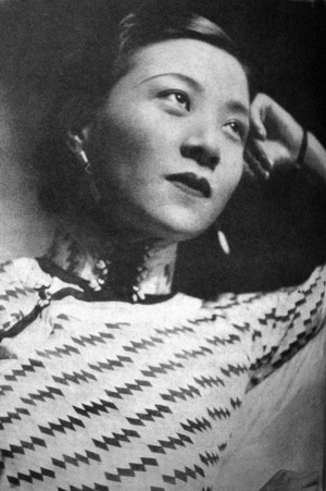  Ruan Fenggen-Ruan Lingyu (April 26, 1910 – March 8, 1935