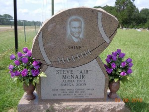  The Gravesite Of Steve McNair
