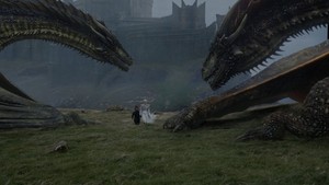  Tyrion, Daenerys and Naga 7x06 - Beyond the dinding