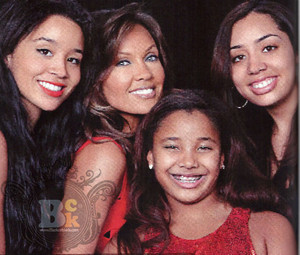  Vanessa And Her Daughters