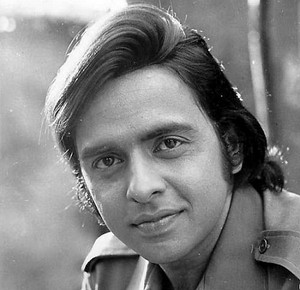  Vinod Mehra (13 February 1945 – 30 October 1990)
