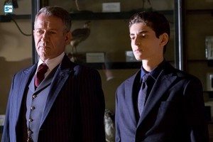  4x04 - The Demon's Head - Alfred and Bruce