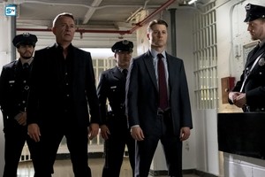  4x05 - The Blade's Path - Alfred and Jim