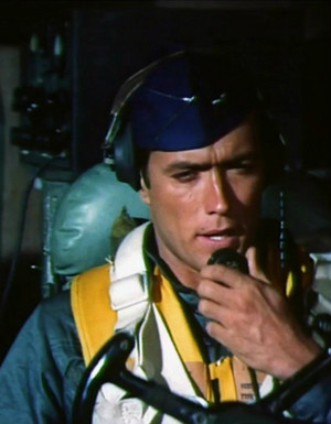 Escapade in jepang 1957 (Clint Eastwood as a pilot -uncredited)