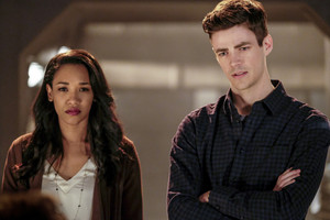 Iris and Barry at Star Labs