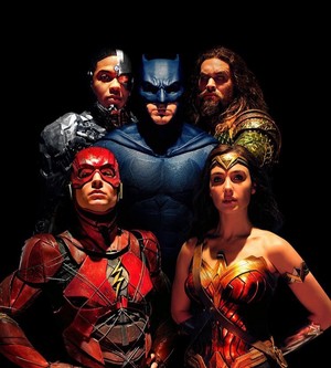  Justice League (2017) Cast Portrait