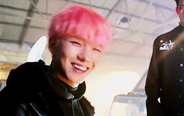  Kihyun with ピンク Hair