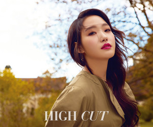  Kim Go Eun High Cut Magazine vol. 204