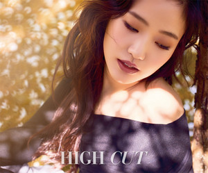  Kim Go Eun High Cut Magazine vol. 204