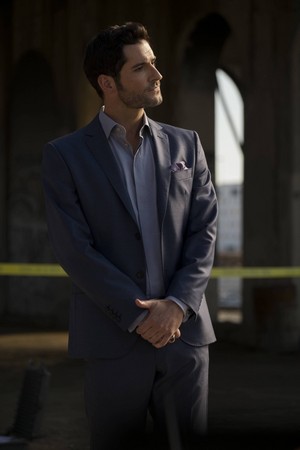  Lucifer “The One With The Baby Carrot” (3x02) promotional picture