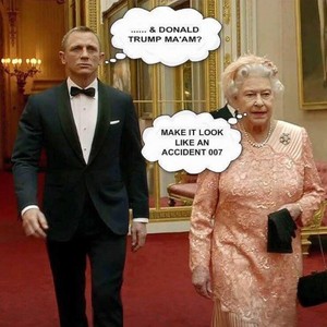  reyna Elizabeth II & James Bond