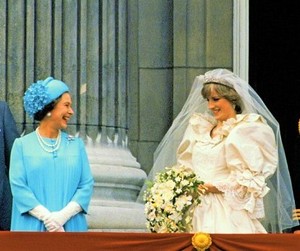  Queen Elizabeth II & Princess Diana