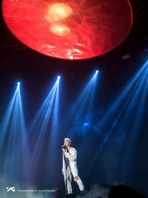  Stunning foto from 'White Night' konser in Bangkok