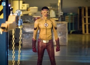  The Flash - Episode 4.02 - Mixed Signals - Promo Pics