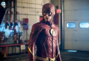  The Flash - Episode 4.02 - Mixed Signals - Promo Pics