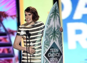  2016 Teen Choice Awards - tampil (July 31, 2016)