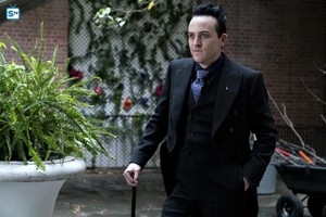  4x08 - Stop Hitting Yourself - Oswald