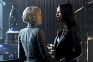  4x11 - 퀸 Takes Knight - Babs and Tabs