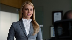  Amanda as Katrina in 《金装律师》